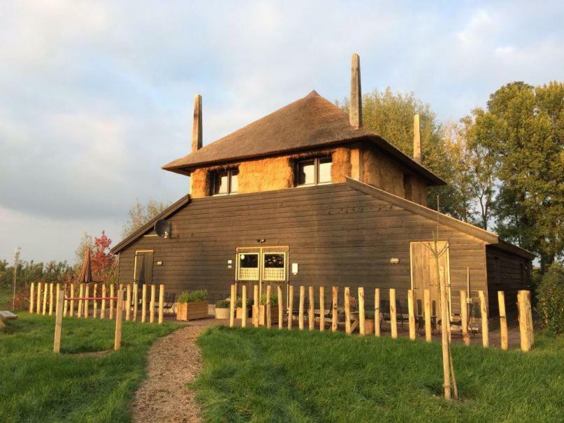 De Steltenberg In De Betuwe Zoelen Esterno foto